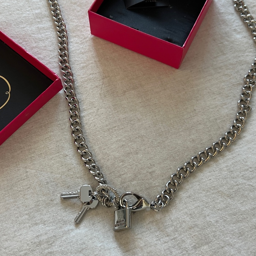 Juicy Couture Silver Charm Necklace or Waistlace !!! 😃 approximately 28“ - Picture 5 of 5